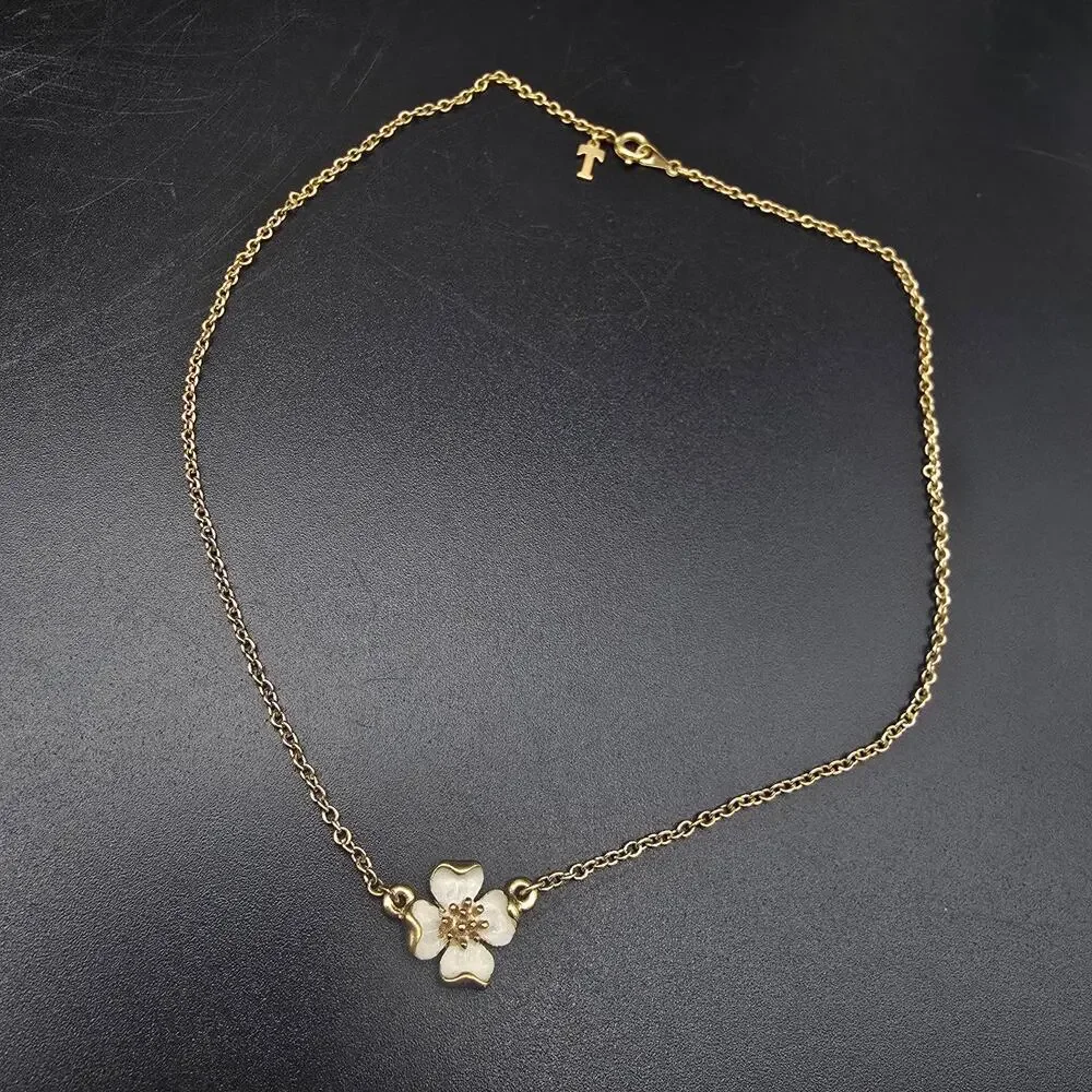 Trifari Dogwood Flower Pendant Necklace Gold Tone Vintage Costume Jewelry
